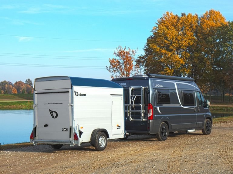 Debon Kofferanhänger Cargo H:190cm 1,3t|Alu, Polybug|Tür|blau