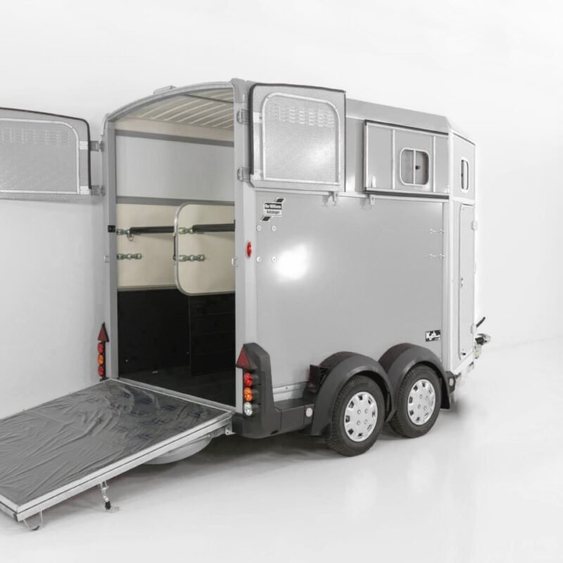 Ifor Williams Pferdeanhänger HB511|Sattelkammer|silber-Neu
