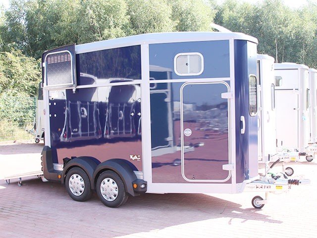 Ifor Williams Pferdeanhänger HB511|Sattelkammer|blau|-Neu