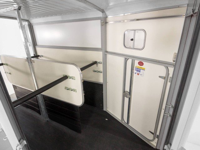 Ifor Williams Pferdeanhänger HB511|silber|Frontausstieg-Neu - Image 11
