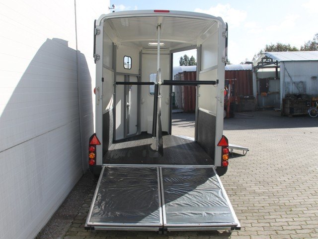 Ifor Williams Pferdeanhänger HB511|Heckklappen-Türkombination|schwarz-Neu - Image 10