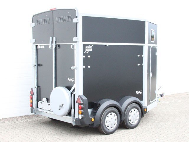 Ifor Williams Pferdeanhänger HB506|Sattelkammer|schwarz-Neu - Image 12