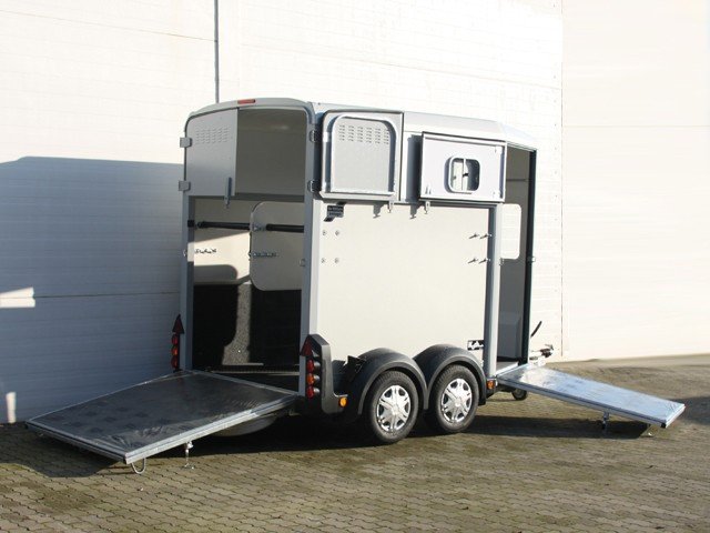 Ifor Williams Pferdeanhänger HB506|Frontausstieg-Neu